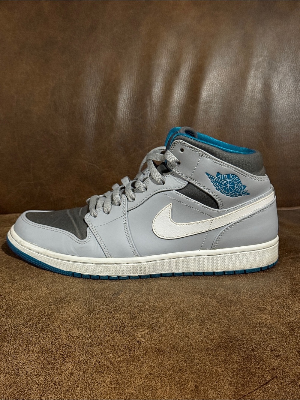 Men’s Jordan 1 Mid Wolf Grey Tropical Teal